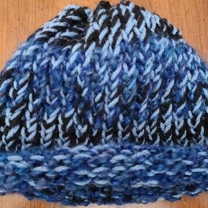 Beanie Hand made Blue. Standard size
